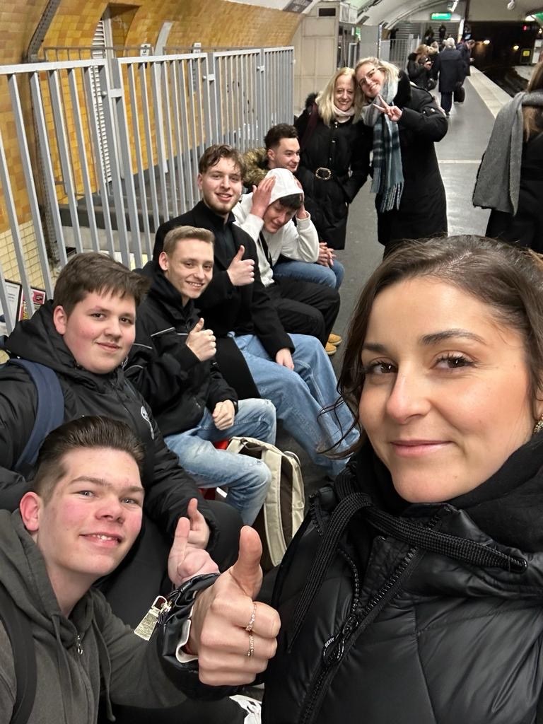 c72bacf0 456a 42d6 8276 2b7e2af8a458