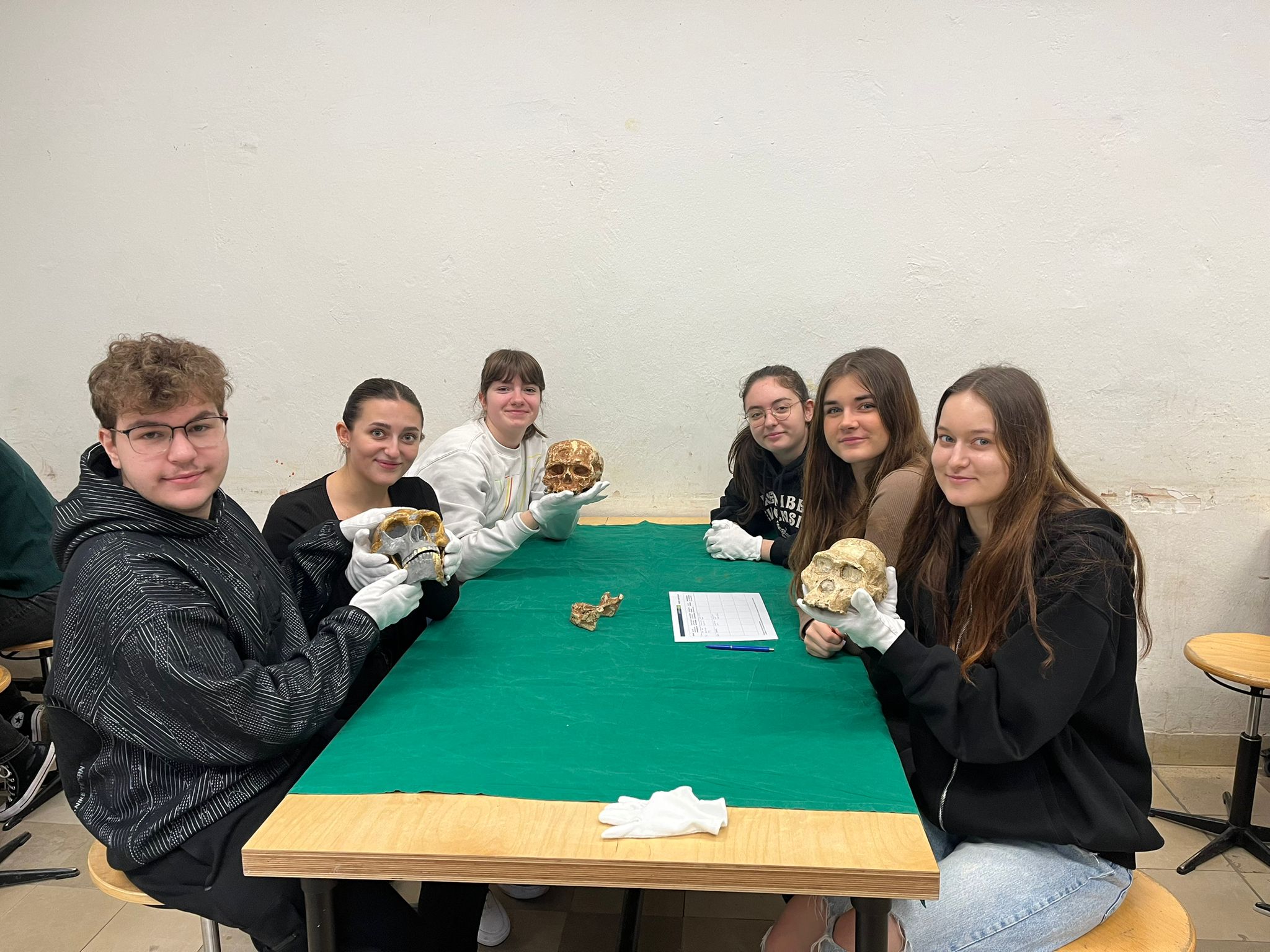 original F00F7F14 864B 4FD9 8BEA 16ED751002A9